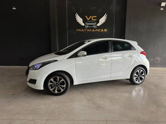 HYUNDAI HB20 1.0 COMFORT PLUS 12V FLEX 4P MANUAL